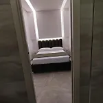 Twin Towers Luxury Nocleg ze śniadaniem Neapol
