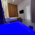 Twin Towers Luxury Nocleg ze śniadaniem Neapol