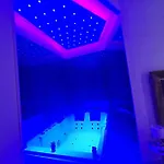 Twin Towers Luxury 4*
