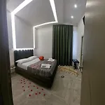 Nocleg ze śniadaniem Twin Towers Luxury 4*