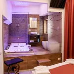 Twin Towers Luxury Nocleg ze śniadaniem