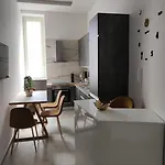 Nocleg ze śniadaniem Twin Towers Luxury 4*