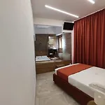 Nocleg ze śniadaniem Twin Towers Luxury 4*