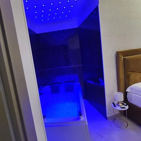 Twin Towers Luxury לינה וארוחת בוקר *