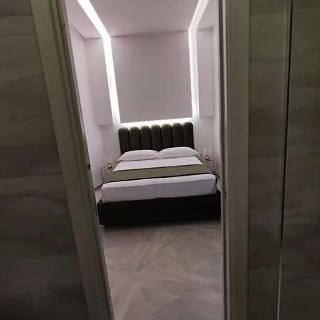 Twin Towers Luxury Bed and Breakfast Νάπολη