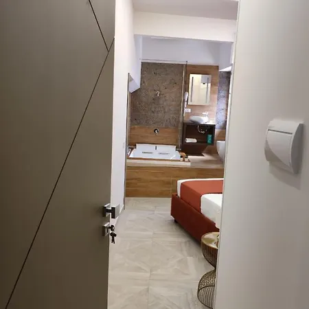Twin Towers Luxury 4* Νάπολη