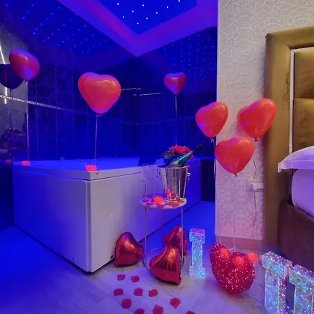 Twin Towers Luxury Bed and Breakfast Νάπολη
