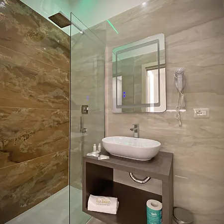 Twin Towers Luxury 4* Νάπολη