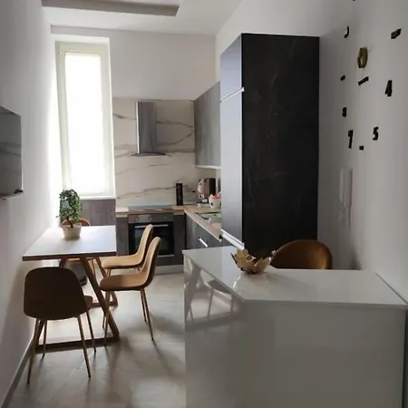 Bed and Breakfast Twin Towers Luxury 4*
