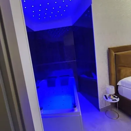Twin Towers Luxury 4*
