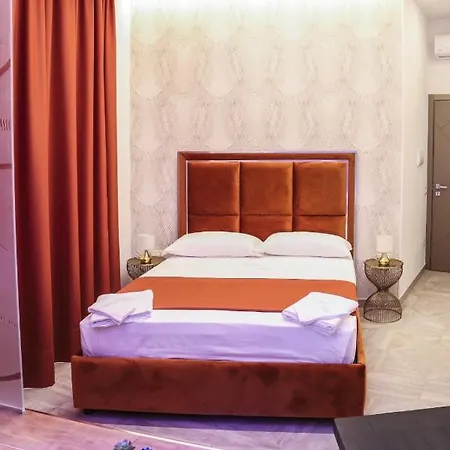 Twin Towers Luxury *