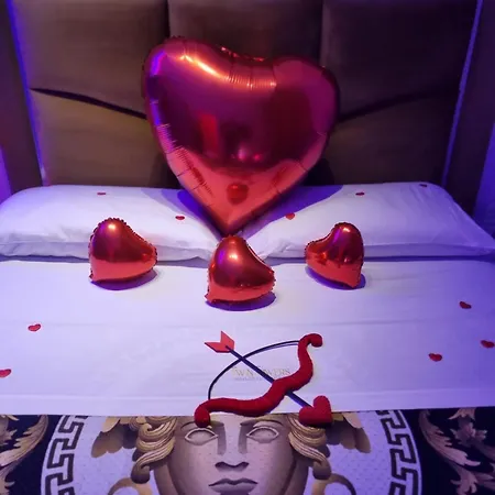 Twin Towers Luxury * Naples
